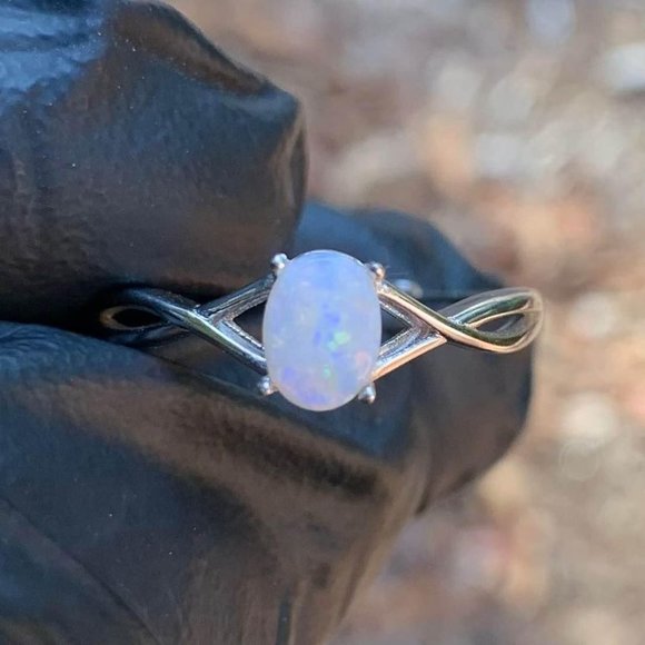 White Radiant .925 Sterling Silver Australian Coober Pedy Adjustable Opal Ring - Picture 4 of 6